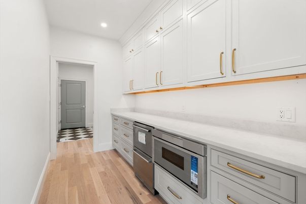 Interior, Kitchen, Recessed Lighting, Wood Texture Flooring
