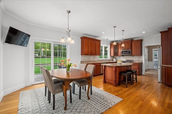 Dining room, Interior, Kitchen, Pendant Lights, Recessed Lighting, Wood Texture Flooring
