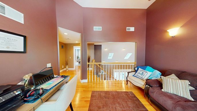 Interior, Recessed Lighting, Wood Texture Flooring