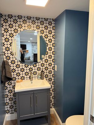Bathroom, Interior, Recessed Lighting, Wood Texture Flooring