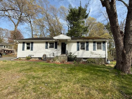 Backyard, Exterior, Facade, Cape Cod