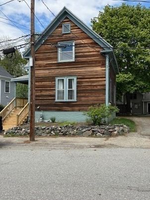 Exterior, Facade, Log Home