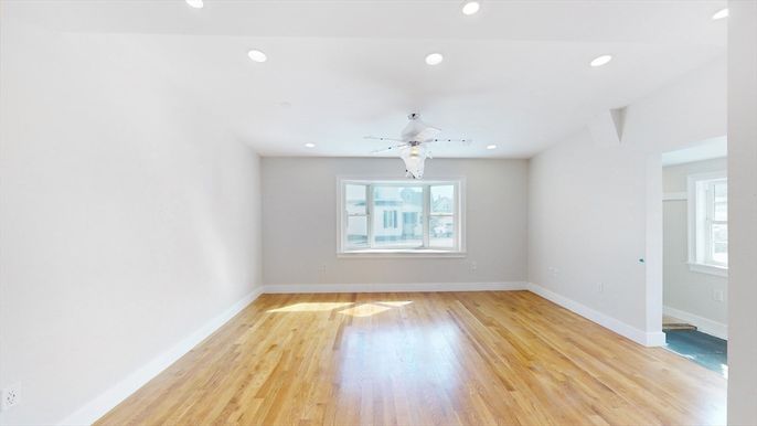 Empty room, Interior, Recessed Lighting, Wood Texture Flooring