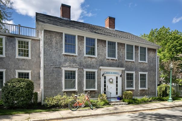 Exterior, Facade, Georgian