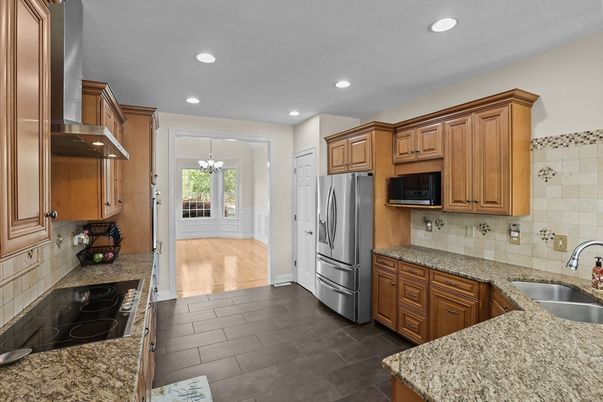 Chandelier, Interior, Kitchen, Recessed Lighting, Wood Texture Flooring