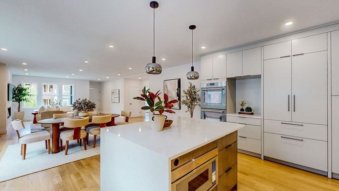 Dining room, Interior, Kitchen, Pendant Lights, Recessed Lighting, Wood Texture Flooring