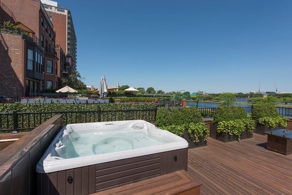 Exterior, Hot Tub, Water
