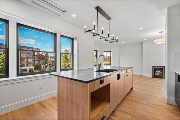 Fireplace, Interior, Kitchen, Pendant Lights, Recessed Lighting, Wood Texture Flooring