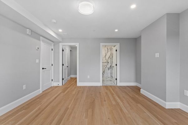 Empty room, Interior, Recessed Lighting, Wood Texture Flooring