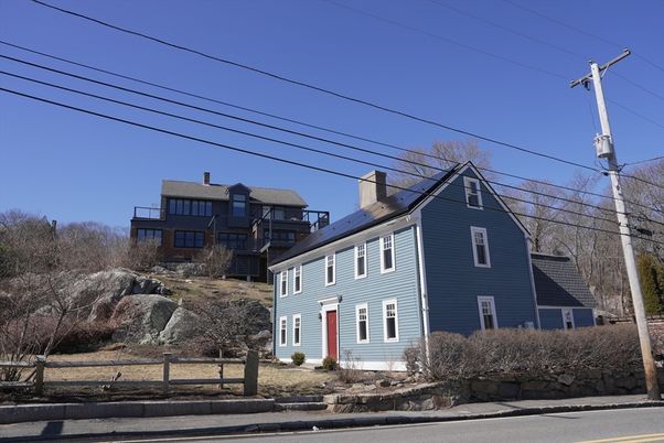 Exterior, Facade, Solar Panels, Farmhouse