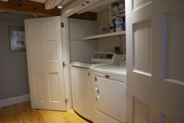 Interior, Utility Closets, Washer, Wood Texture Flooring