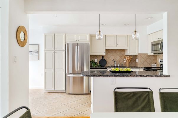 Interior, Kitchen, Pendant Lights, Recessed Lighting, Stainless Steel Appliances