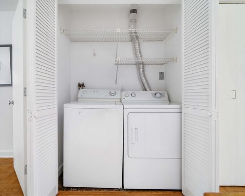 Interior, Utility Closets, Washer, Wood Texture Flooring