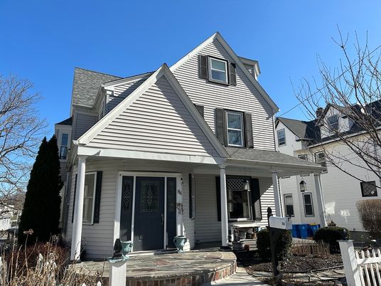 Exterior, Facade, Queen Anne Victorian
