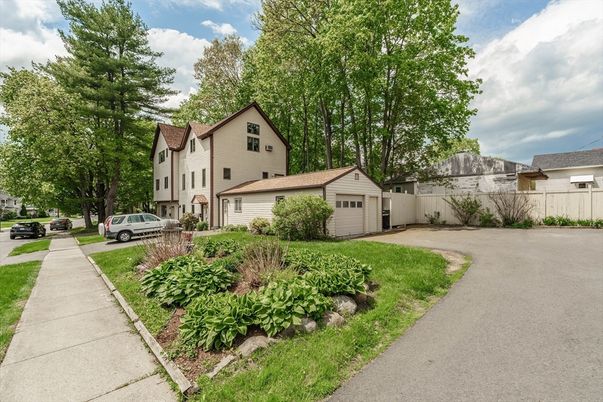 Detached Garage, Exterior