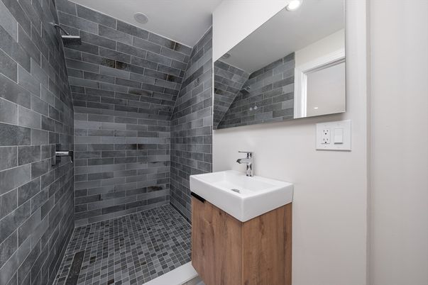 Interior, Washer, Wood Texture Flooring