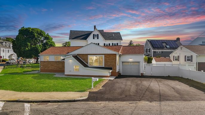 Attached, Exterior, Facade, Solar Panels, Cape Cod