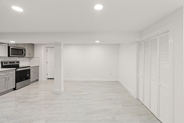 Empty room, Interior, Kitchen, Recessed Lighting, Stainless Steel Appliances