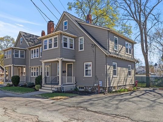 Exterior, Facade, Queen Anne Victorian