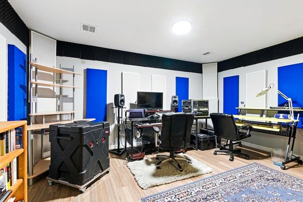 Home Office, Interior, Recessed Lighting, Wood Texture Flooring