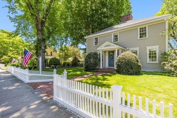 Backyard, Exterior, Facade, Georgian