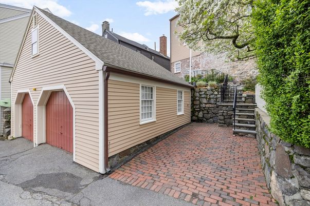Detached Garage, Exterior