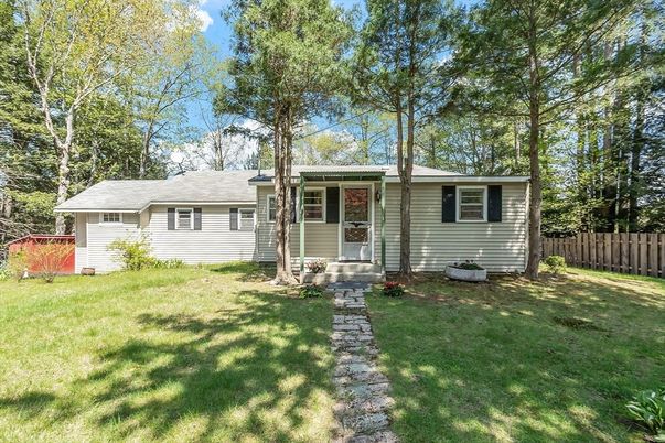 Backyard, Exterior, Facade, Cape Cod