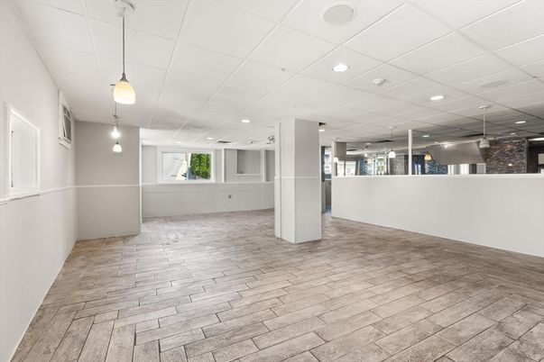 Interior, Pendant Lights, Recessed Lighting, Wood Texture Flooring