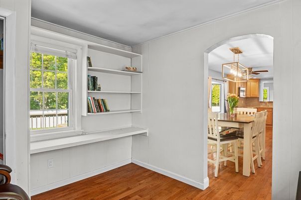Dining room, Interior, Kitchen, Pendant Lights, Wood Texture Flooring