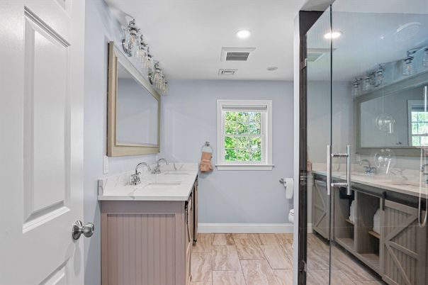 Bathroom, Dual Sink Vanities, Interior, Recessed Lighting