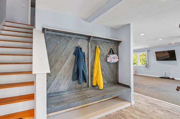 Interior, Recessed Lighting, Wood Texture Flooring