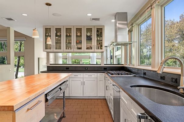 Interior, Kitchen, Pendant Lights, Recessed Lighting, Stainless Steel Appliances
