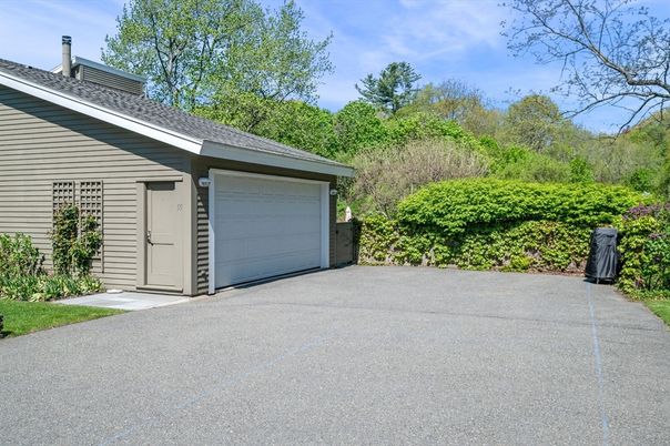 Detached Garage, Exterior