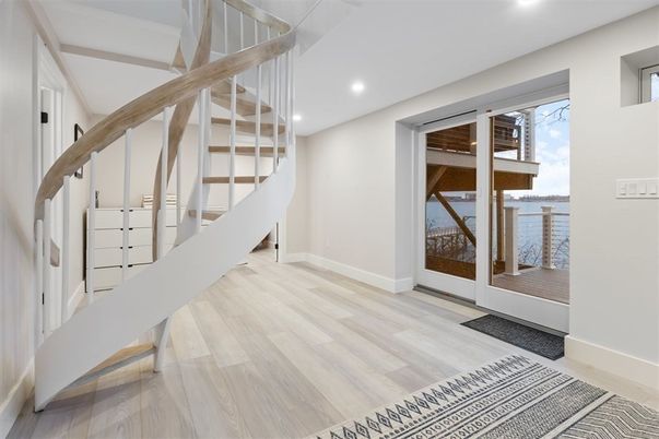 Interior, Recessed Lighting, Wood Texture Flooring