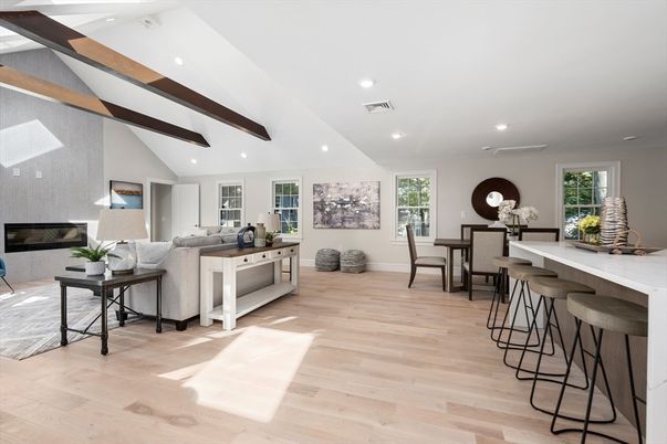 Dining room, Interior, Living room, Recessed Lighting, Wooden Beams, Wood Texture Flooring