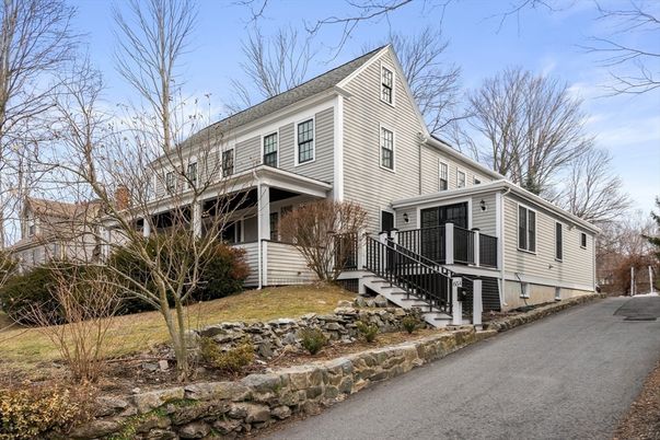 Exterior, Facade, Cape Cod