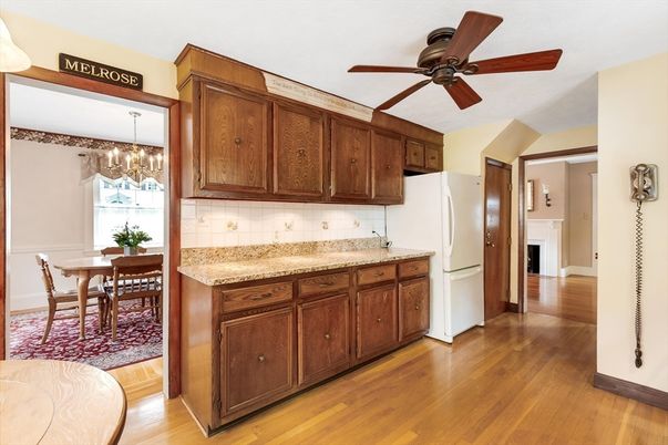 Chandelier, Dining room, Interior, Kitchen, Wood Texture Flooring