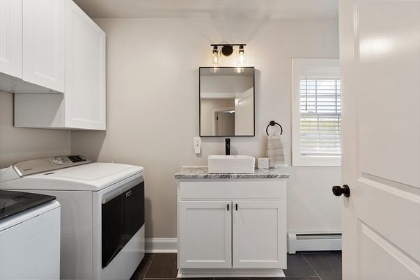 Interior, Washer, Wood Texture Flooring