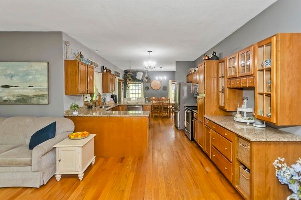 Chandelier, Dining room, Interior, Kitchen, Pendant Lights, Wood Texture Flooring