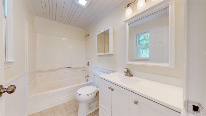 Bathroom, Interior, Recessed Lighting