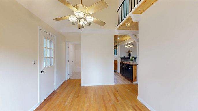 Interior, Recessed Lighting, Wood Texture Flooring