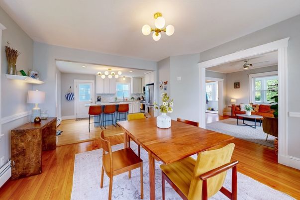 Dining room, Interior, Kitchen, Living room, Pendant Lights, Wood Texture Flooring