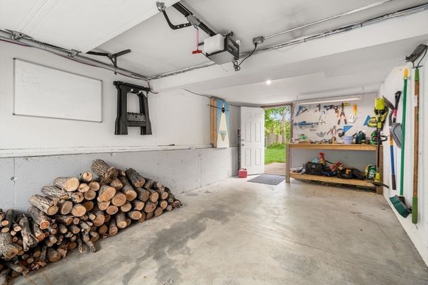 Garage, Interior