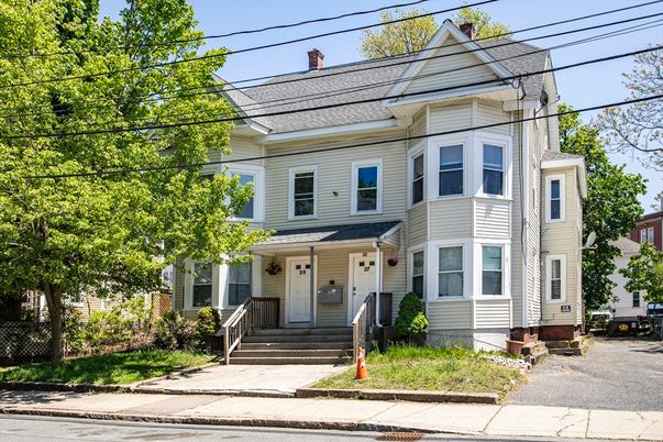 Exterior, Facade, Queen Anne Victorian