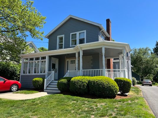 Exterior, Facade, Queen Anne Victorian