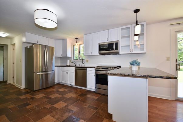 Interior, Kitchen, Pendant Lights, Stainless Steel Appliances