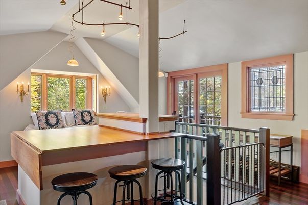 Interior, Pendant Lights, Wood Texture Flooring