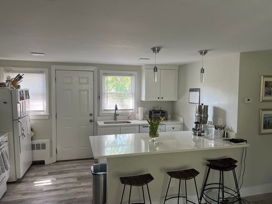Interior, Kitchen, Pendant Lights, Wood Texture Flooring