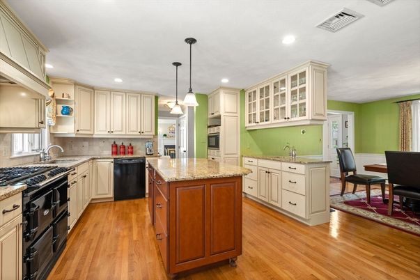 Interior, Kitchen, Pendant Lights, Recessed Lighting, Wood Texture Flooring