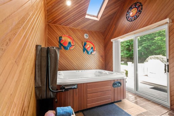 Hot Tub, Interior, Recessed Lighting, Wooden Ceilings, Wooden Walls